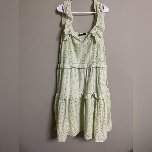 Zara Cotton Eyelet Mint Green Tiered Midi Dress Ruffles Tie Neck New Size Medium - Picture 2 of 8